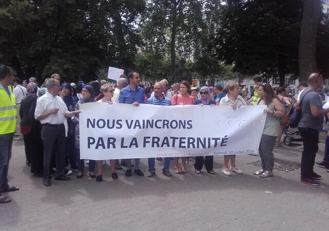 [MARCHE] La fraternité réunie ce 30 juillet 2016 pour dire « non » aux amalgames (photos)