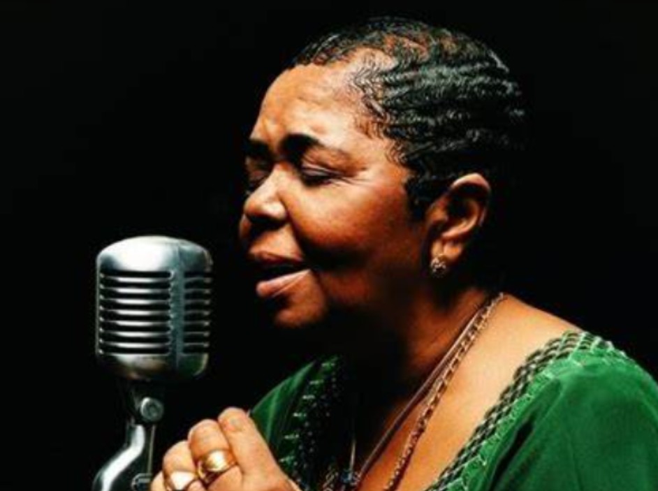 [ #JIDF2026 ] Portrait – Cesária ÉVORA 🇨🇻 Une diva aux pieds nus, mais au talent immense